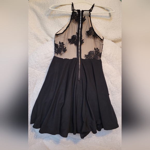 BlackOpen Back Lace Macy's Junior's Dress - Picture 4 of 4